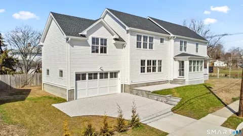 108 Gregory Blvd, Norwalk, CT 06855