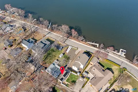 7 West Ave, East Hampton, CT 06424
