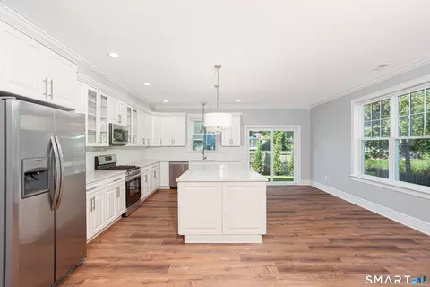 135 Grace St, Fairfield, CT 06825