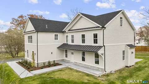 11 Laurel Hill Rd, Branford, CT 06405