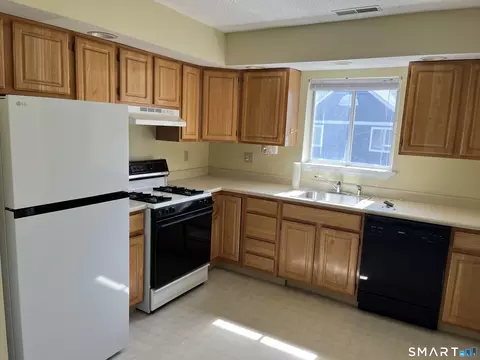 Kitchen - 202 Windgate Cir #E, Monroe, CT 06468 photo 3 of 3