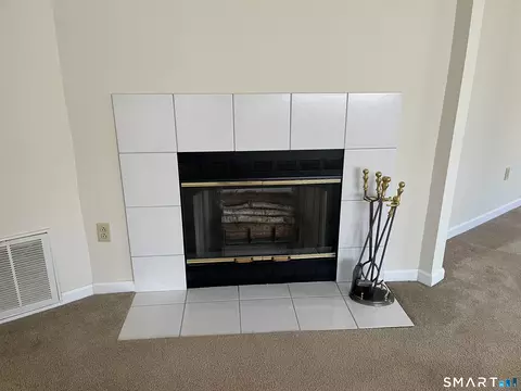Living - 202 Windgate Cir #E, Monroe, CT 06468 photo 1 of 2