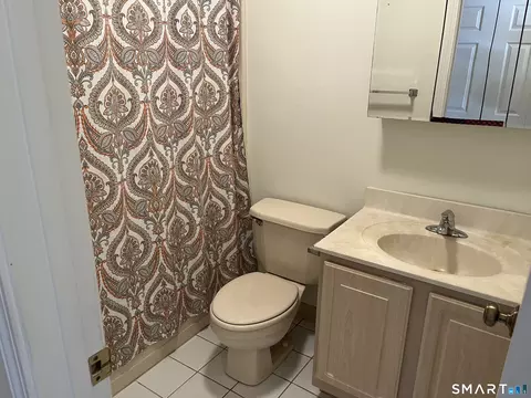 Bath - 202 Windgate Cir #E, Monroe, CT 06468 photo 1 of 1