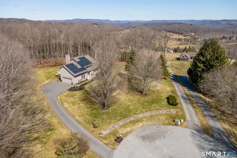 29 Farm Rd, Sherman, CT 06784