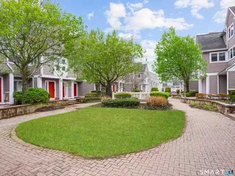 453 E Putnam Ave #4B, Greenwich, CT 06807