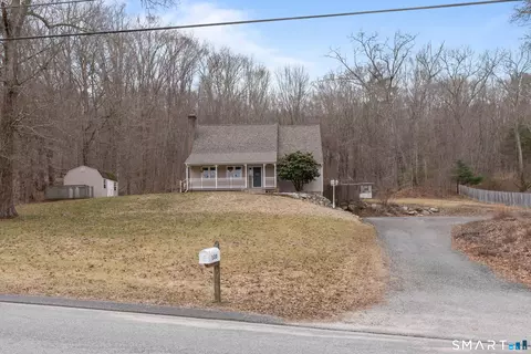 120 Hanover Versailles Rd, Sprague, CT 06330