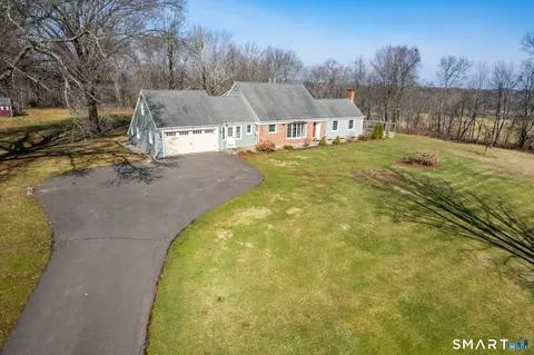 1625 North St, Suffield, CT 06078