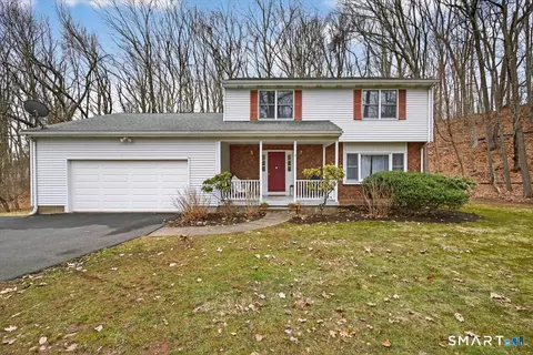 80 Kirk Rd, Hamden, CT 06514