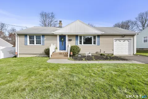 110 Douglas St, Stratford, CT 06615