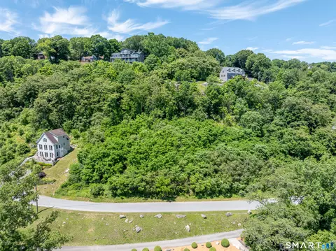 21 Candlewood Shr, New Milford, CT 06776