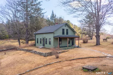 125 Hagstrom Rd, Thompson, CT 06277