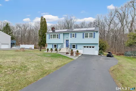 7 Three Partners Rd, Danbury, CT 06811