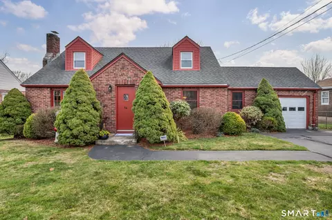 46 Meriden Ave, Meriden, CT 06451