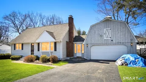 26 Washburn Dr, Plainville, CT 06062