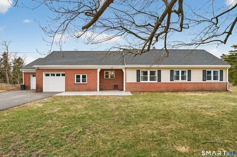 102 Harrison Ln, Bethlehem, CT 06751
