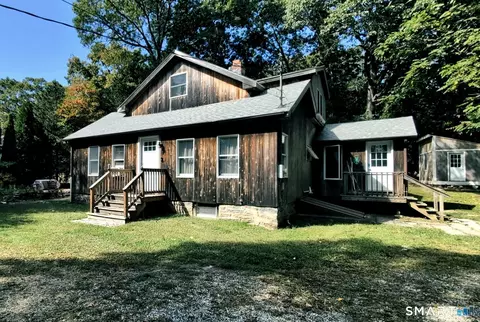 79 Wesley Ave, Westbrook, CT 06498