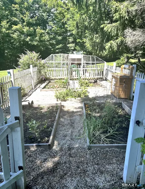 Exterior - 89 S End Ave, Durham, CT 06422 photo 6 of 6
