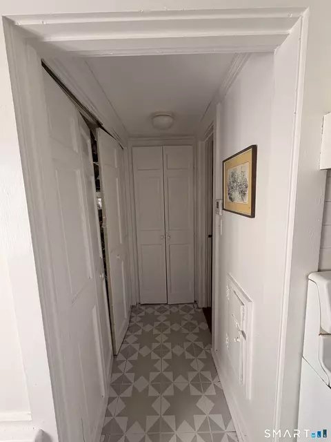 Entry Way - 89 S End Ave, Durham, CT 06422 photo 1 of 2