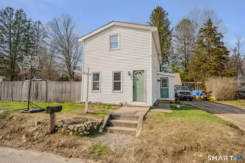 68 Lillibridge Ave, Voluntown, CT 06384
