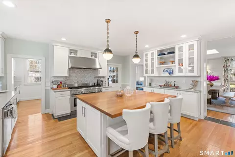 Kitchen - 91 Algonquin Rd, Fairfield, CT 06825 photo 1 of 5
