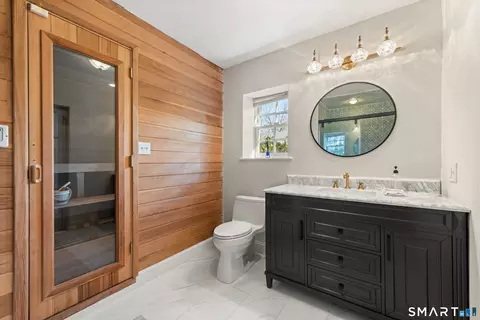 Bath - 91 Algonquin Rd, Fairfield, CT 06825 photo 1 of 5