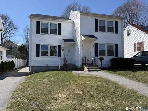 90 Summer St, New London, CT 06320