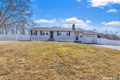 337 Thompson St, East Haven, CT 06512