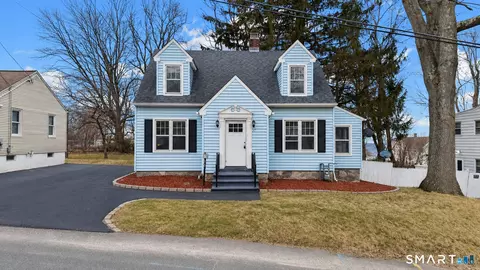 37 Byrneside Ave, Waterbury, CT 06704