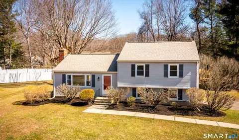 11 N Hearthstone Dr, Bethel, CT 06801