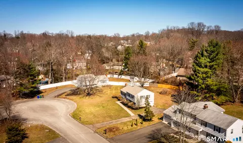 11 N Hearthstone Dr, Bethel, CT 06801