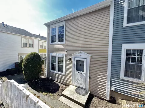 97-99 Park Ave #40, Danbury, CT 06810