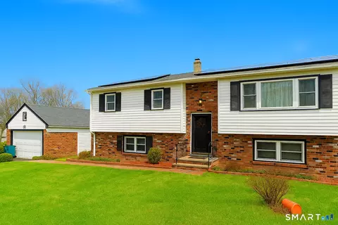10 Grace St, Danbury, CT 06811