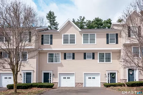 47 Nolan Cir #47, Manchester, CT 06042