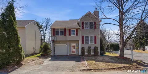 17 Cinnamon Cir #17, West Hartford, CT 06110