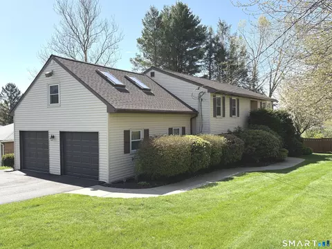280 Spindle Hill Rd, Wolcott, CT 06716
