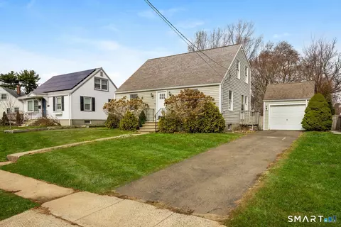 185 Meadowside Rd, Milford, CT 06460