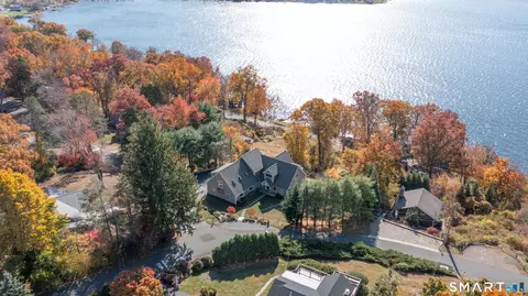54 Indian Trl, Brookfield, CT 06804