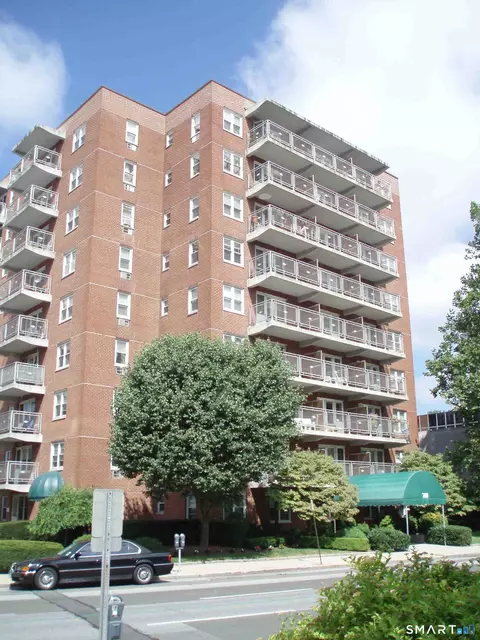 700 Summer St #4L, Stamford, CT 06901