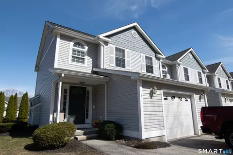 297 Sabin St #1, Putnam, CT 06260