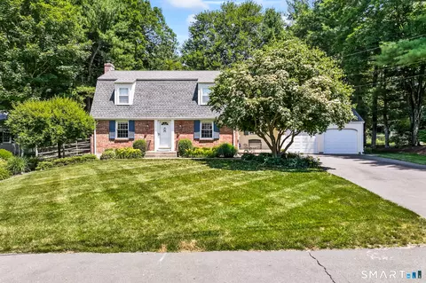 14 Richard Rd, Simsbury, CT 06070