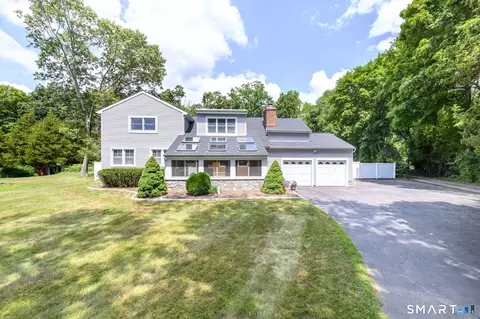 2 Thistle Rd, Norwalk, CT 06851