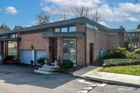 160 Fairfield Woods Rd #20, Fairfield, CT 06825