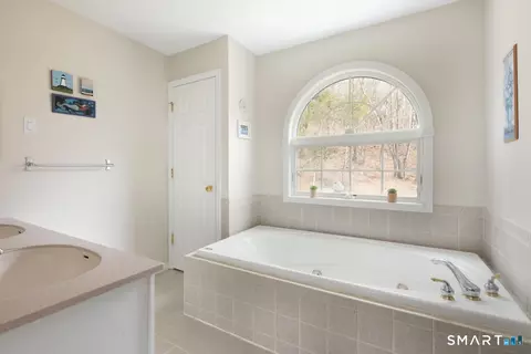 Bath - 82 Valley Rd, Cornwall, CT 06796 photo 2 of 4