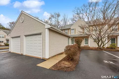 3409 Whitney Ave #23, Hamden, CT 06518