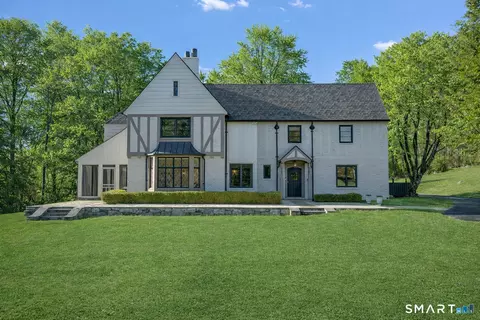 25 Wildwood Rd, Stamford, CT 06903