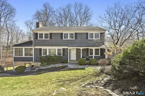 33 Pinnacle Rock Rd, Stamford, CT 06903