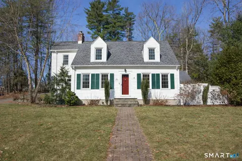 72 Dyer Ave, Canton, CT 06019
