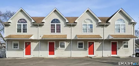 6 Lawn Ave, Stamford, CT 06902