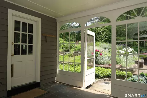 Exterior - 172 Gallows Hill Rd, Redding, CT 06896 photo 10 of 14