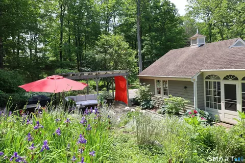 Exterior - 172 Gallows Hill Rd, Redding, CT 06896 photo 6 of 14